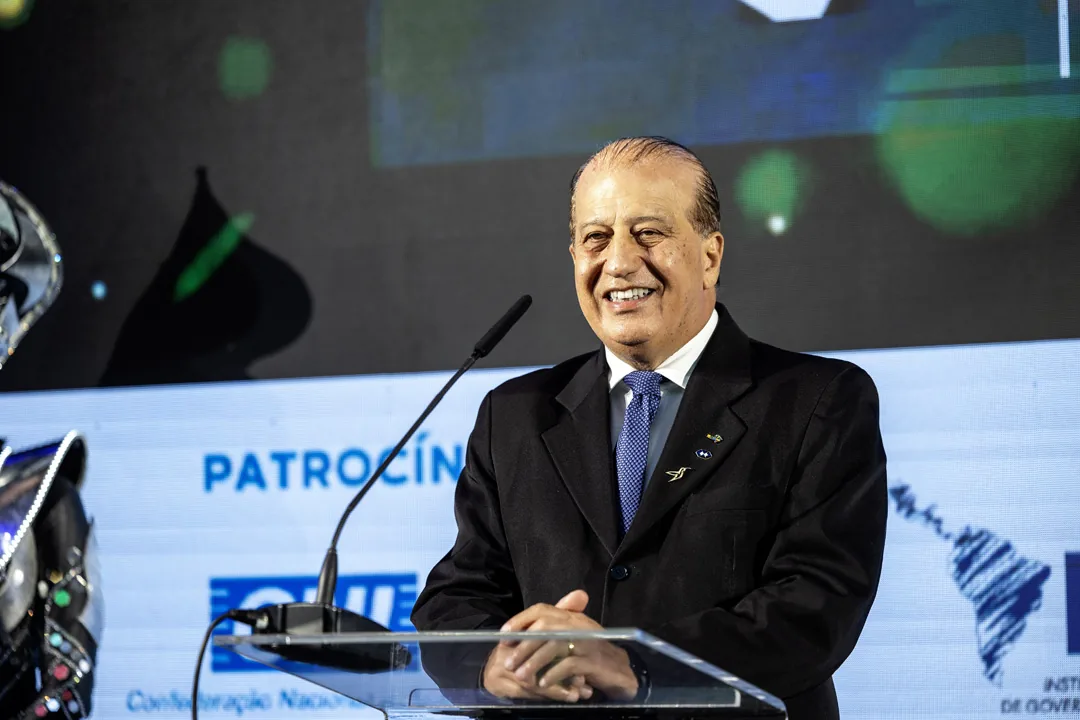 Homenageado fala no púlpito da premiação