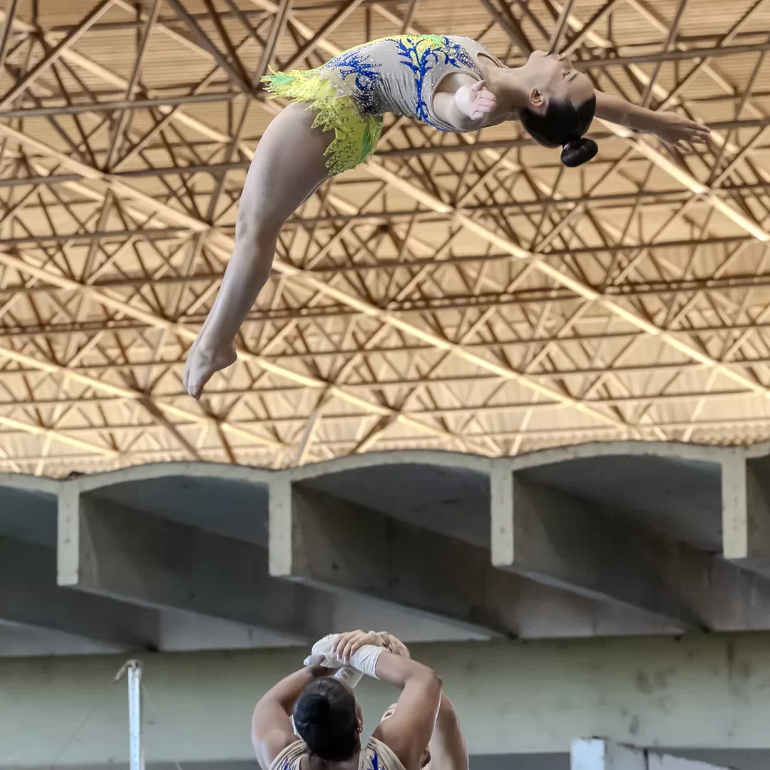 Volante lançada ao alto durante a série